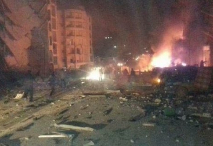 Миналата нощ в сирийския град Идлиб неизвестни лица задействали напълнен