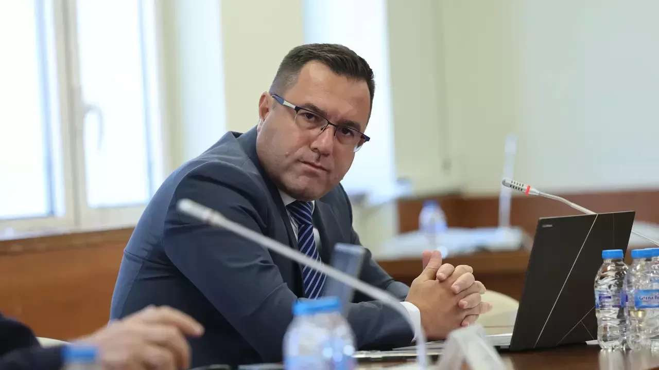 КЕВР обещава: Токът и парното няма да поскъпват тази зима