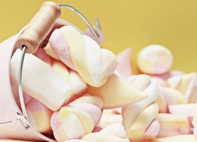 Бонбони с опасен консервант заливат пазара особено в малките населени