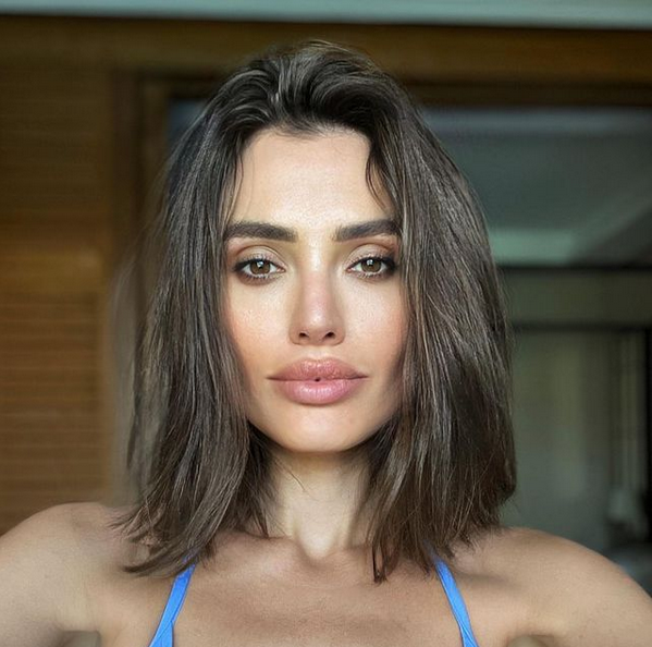 Пичове това не е реално Наистина не е Това момиче