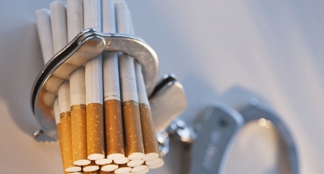 1080 къса цигари без бандерол иззели полицейски служители от жена