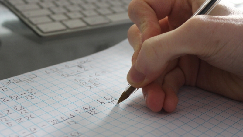 Родители на седмокласници изразяват несъгласието си с формата на Националното