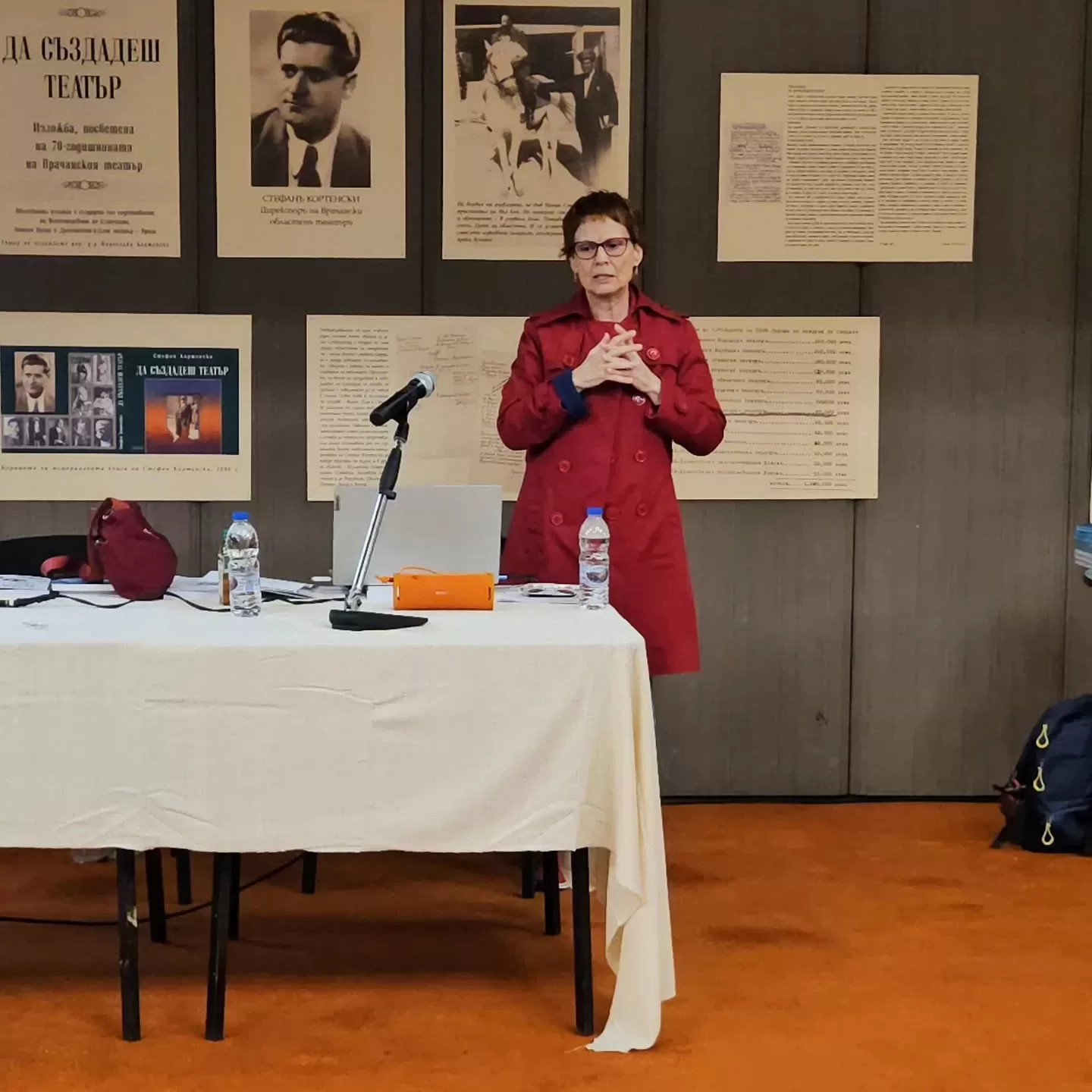 Врачанският театър бе домакин на представянето на новата книга на проф. д-р Калина Стефанова /снимки/