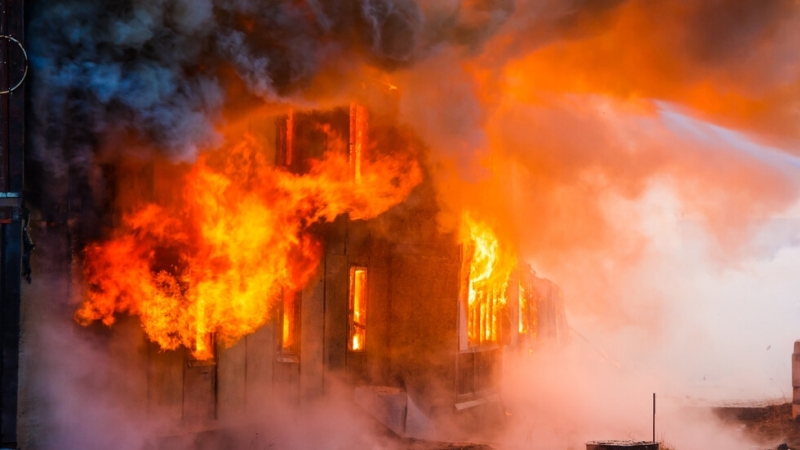 Мъж на 78 години е намерен починал след пожар в