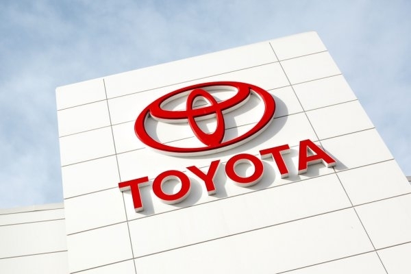 Най големият световен автомобилостроител японската корпорация Тойота Toyota Motor спря производството
