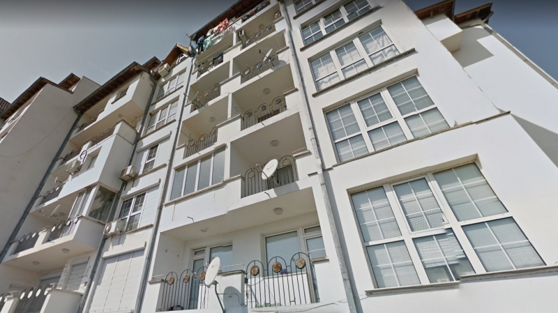 Частен съдебен изпълнител обяви на търг два тристайни апартамента на