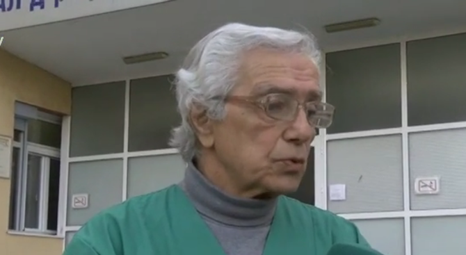 Акушер гинекологът д р Захари Стойчев от Казанлъшката болница започна гладна стачка