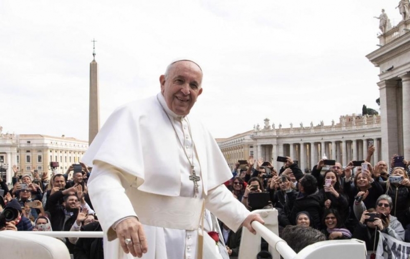 Папа Франциск дари 500 хиляди долара от даренията, които вярващите