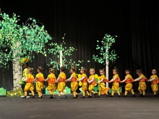 С празничен концерт спектакъл детска градина Брезичка във Враца отбеляза 50 та