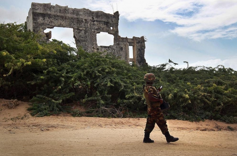 Атентатор самоубиец отне днес живота на четири души в Сомалия