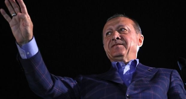Властите в Турция наредиха уволнението на повече от 18 500