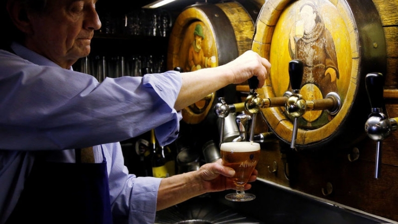 Бирата ме приспива от уискито ставам зъл текилата прави партито