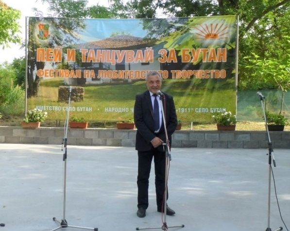 Вицепремиерът Валери Симеонов и народния представител Росен Живков бяха сред