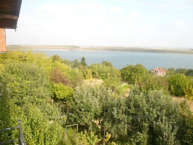 Частен съдебен изпълнител обяви на търг тузарската вила край Дунава