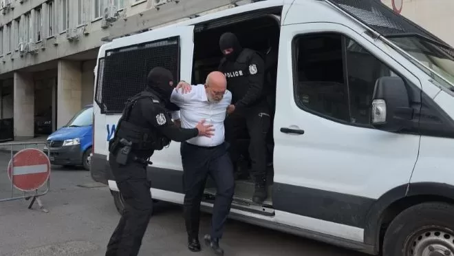 Убийството на Слави Бинев: Материалите от разследването влизат в прокуратурата, очакват се обвинения /снимки/