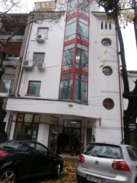 Частен съдебен изпълнител обяви на търг огромен център за здраве