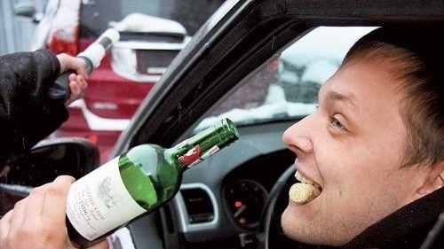 Спипаха почерпен мъж да юрка товарен автомобил из врачанските улици Снощи