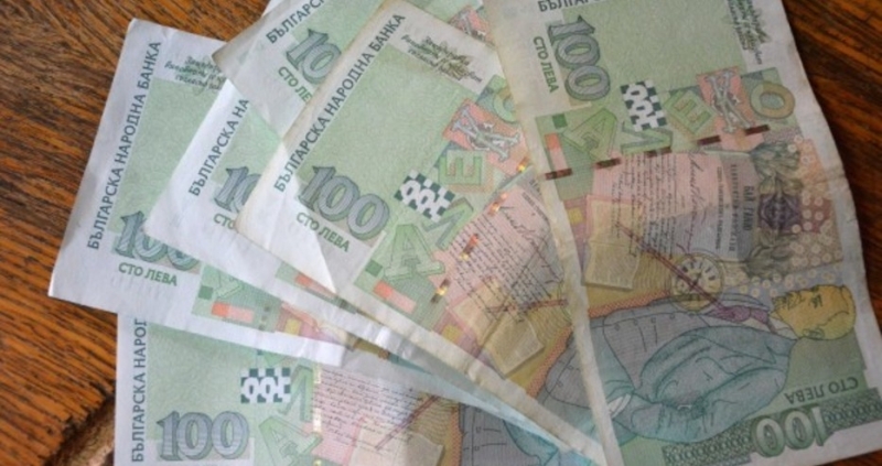 Държавата се кани да събира пари от имуществените застраховки на