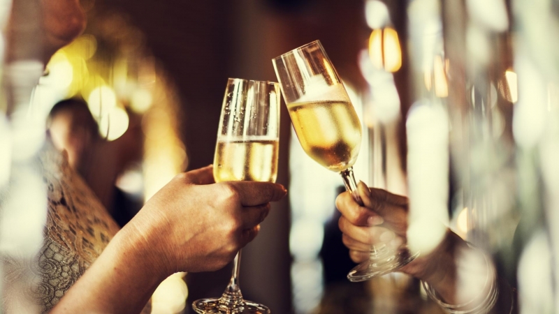 Две три чаши питие могат да превърнат секса в истински празник