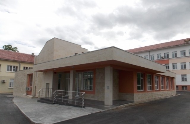 Избират изпълнител на СМР за разширението на Лъчелечебния център в