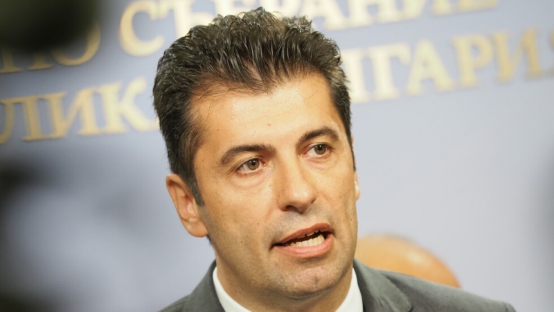 Малкото ДПС Най накрая Слави Трифонов бе използван за това за