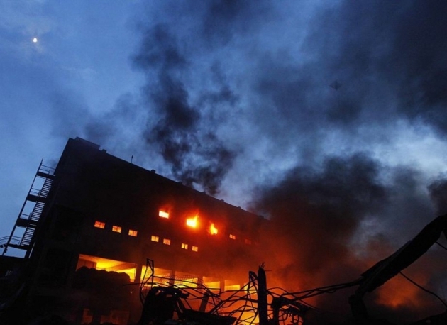 Експлозия и пожар избухнаха в Технологично металургичния факултет в Белград снощи