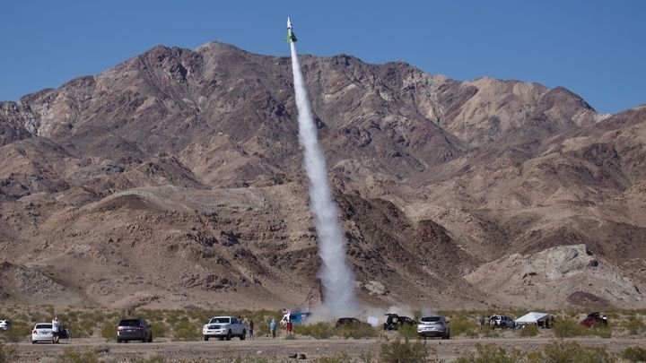 Жителят на Калифорния Майк Хюз който смята че Земята е