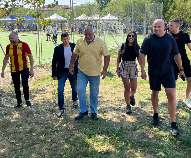 Днес преди обед Бойко Борисов пристигна във врачанското село Лиляче