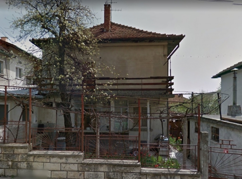 Частен съдебен изпълнител обяви на търг етаж от къща в