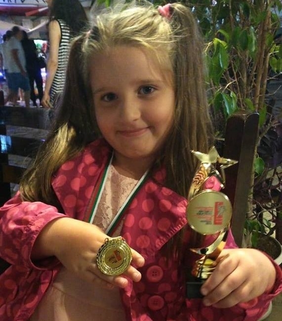 Малката певица от Център за подкрепа за личностно развитие ЦПЛР