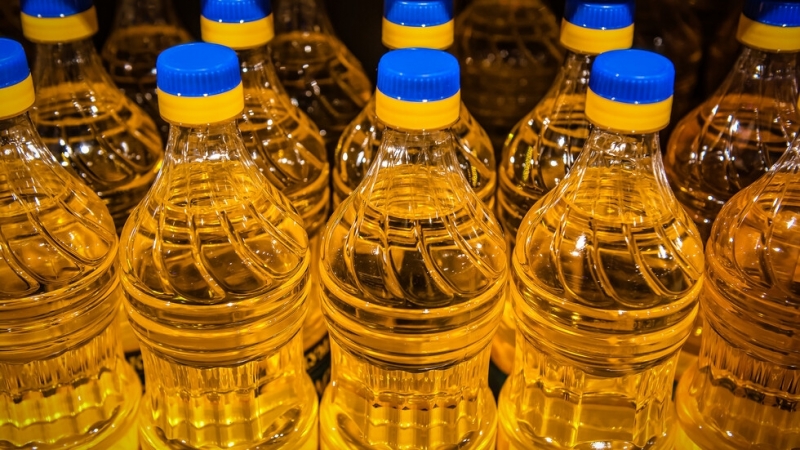 В кюстендилското село Катрище неизвестни откраднаха над 100 бутилки олио