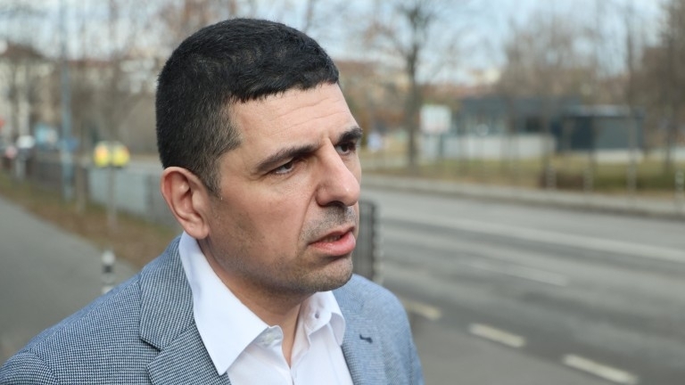 Завладяната държава е основната тема на вота на недоверие който