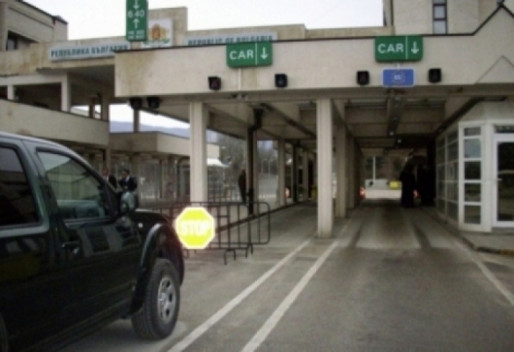 На ГКПП Кулата трасе Изход митнически служители извършили проверка на