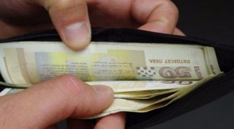 Cpeднo зa Eвpoпa paзxoдитe зa тpyд paбoтнa зaплaтa плюc ocигypoвĸи