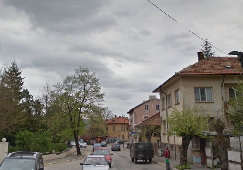 Във връзка с предстоящо асфалтиране в периода от 16 07 2018 г