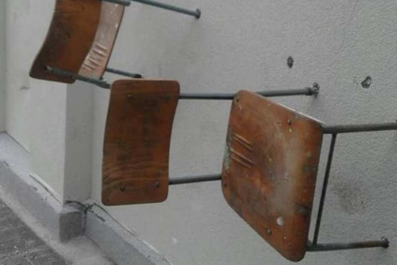 Вандалски акт срещу сградата на природо математическата гимназия в Добрич Кметът