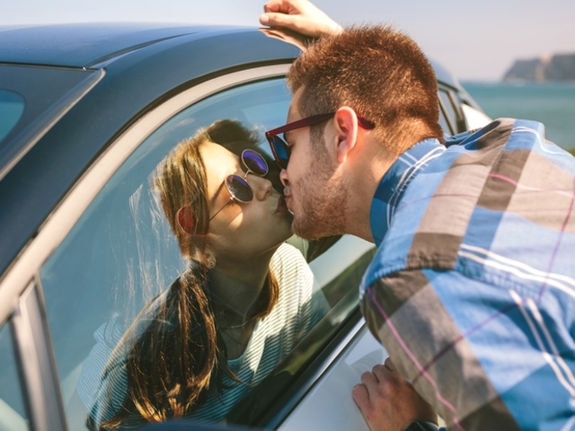 Всяка жена иска внимание Приятно е да бъде ухажвана обгрижвана