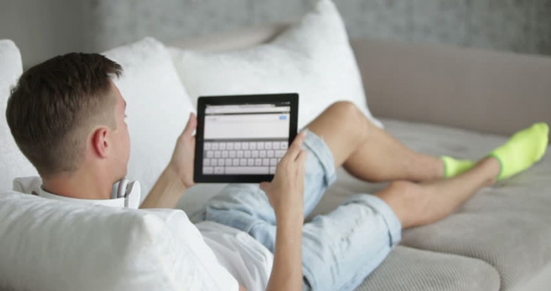 Българските младежи са първенци в региона на Балканите по използване