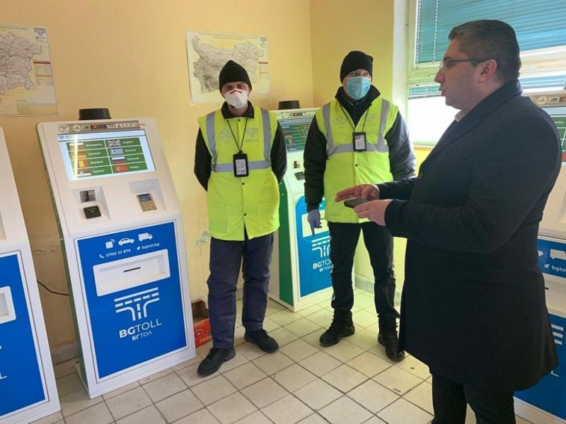 Над 3 200 маршрутни карти са закупени към 10 00 часа