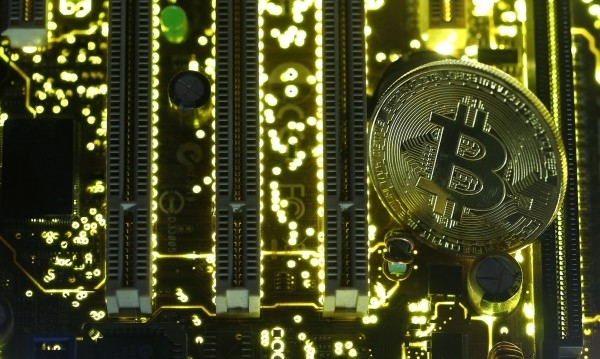 Полицията в Тянцзин северен район на Китай е конфискувала 600 компютри