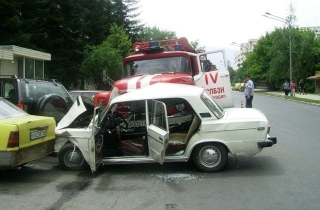 Две коли са катастрофирали във Врачанско съобщиха от полицията Пътният