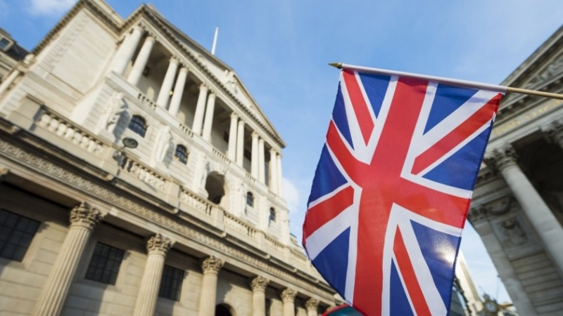 Британската икономика надхвърли нивото си отпреди пандемията след като отбеляза