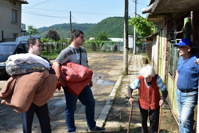 Приключи благотворителната акция в помощ на жителите на Роман инициирана