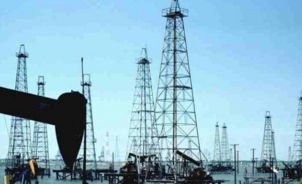 Цените на петрола скочиха рекордно заради атаките срещу саудитски рафинерии