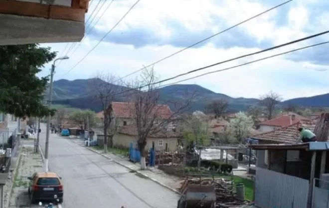 Намериха мъртъв мъж в дома му в Бургаско
