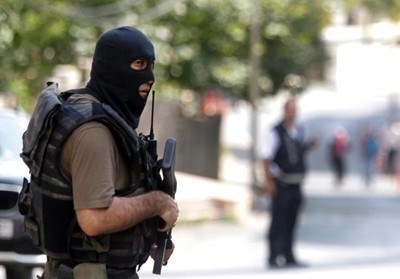 Турската полиция е заловила голям брой лица при антитерористична операция