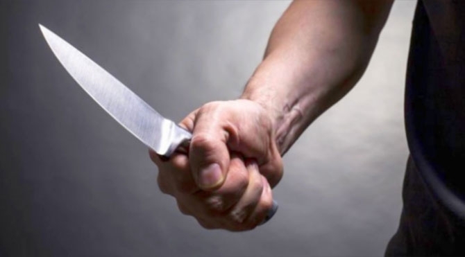 Мъж от Монтанско наръгал брутално познат който пък го нападнал