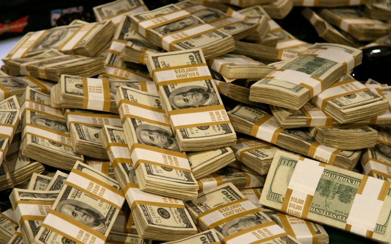 Парите наистина носят щастие но също така ако са твърде