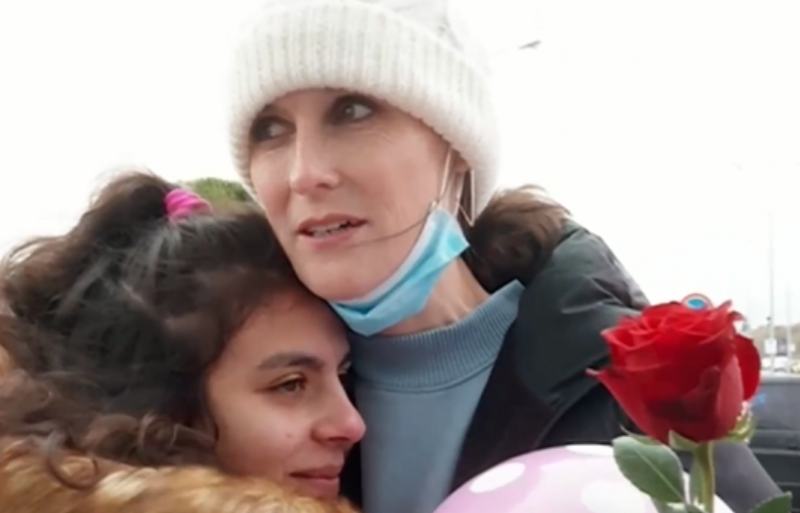 След 8 години чакане 16 годишно момиче от Монтана беше осиновено от