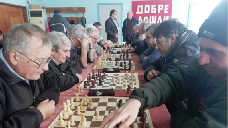 20 отбора от областите Видин и Монтана и от сръбския